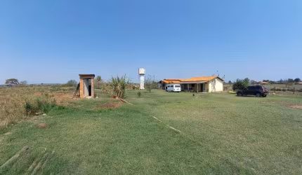 Chácara em Pereiras (30.000 m²)
