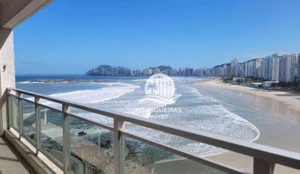 Apartamento amplo frente ao mar com excelente vista.