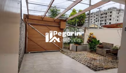 Casa Padrão 03 Quartos com ótima localização