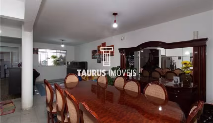 Casa 3 quartos, 160 m², à venda por R$900.000