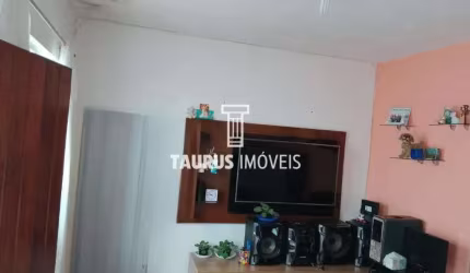Casa 2 quartos, 154 m², à venda por R$560.000