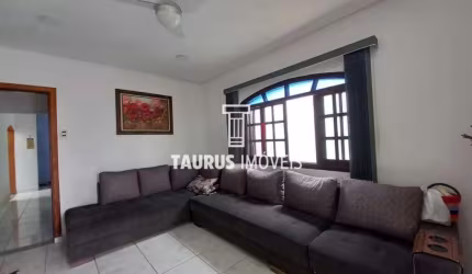 Casa 2 quartos, 209 m², à venda por R$895.000