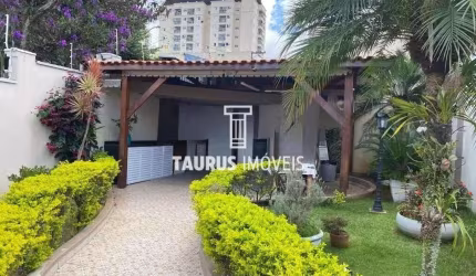 Sobrado em Condomínio 3 quartos, 126 m², à venda por R$ 600.000