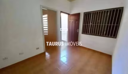 Casa 3 quartos, 214 m², à venda por R$ 700.000