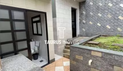 Casa 2 quartos, 200 m², à venda por R$900.000