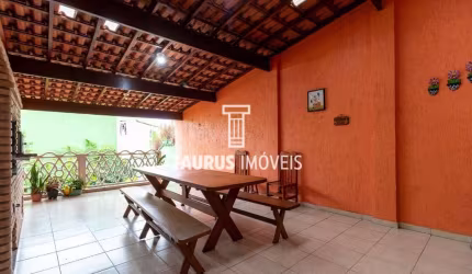 Sobrado 3 quartos, 200 m², à venda por R$829.000