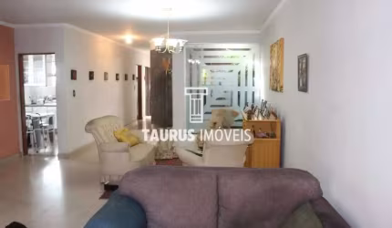 Casa 3 quartos, 246 m², à venda por R$1.500.000