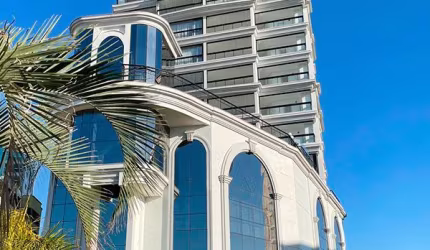 INDESCRITIVEL: APARTAMENTO NO LITORAL CATARINENSE