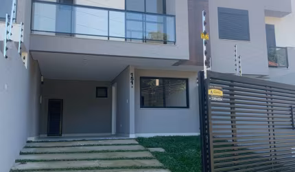 TRIPLEX frente para rua uberaba