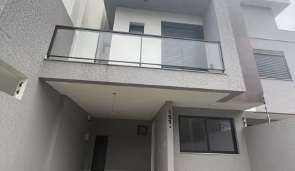 Triplex frontal 3 quartos com suíte NOVO - UBERABA
