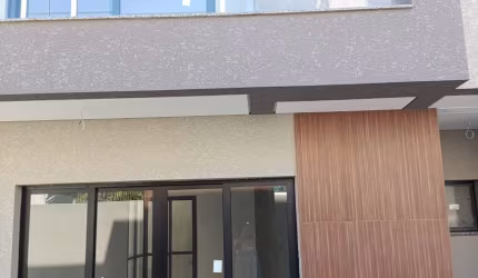 TRIPLEX NOVO EM CONDOMINIO AGUA VERDE