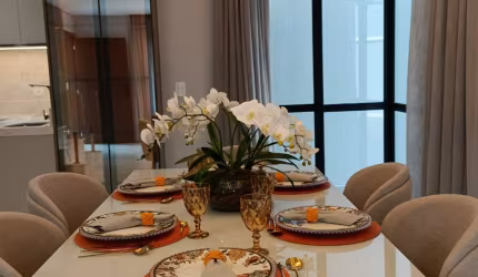 Sobrado novo mobiliado e decorado - Água Verde Curitiba