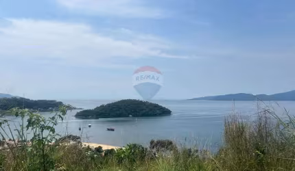 Terreno em Mangaratiba com vista espetacular.
