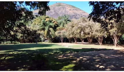 GRANJA COM 72.000 M²
