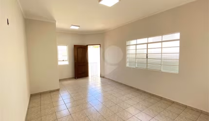 Casa com 3 quartos à venda em Vila Mamedina - SP