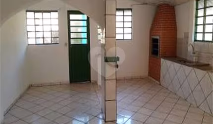 Casa com 4 quartos à venda em Vila Mamedina - SP