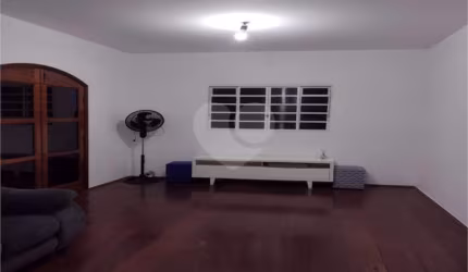Casa com 2 quartos à venda em Vila Marimbondo - SP