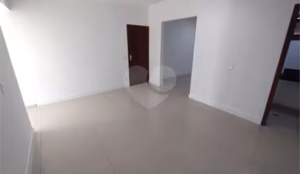 Casa com 3 quartos à venda em Jardim Ubirama - SP