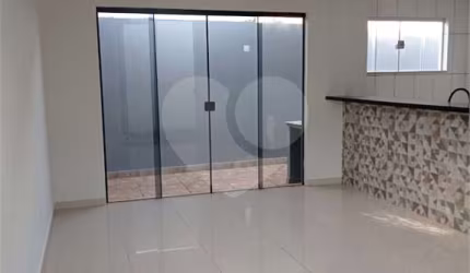 Casa com 2 quartos à venda em Jardim Maria Luiza Iv - SP