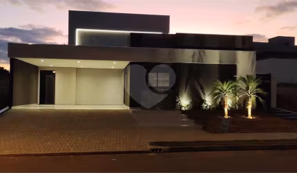 Casa à venda em Residencial Tamboré - SP