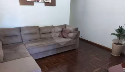 Casa com 3 quartos à venda em Jardim São João - SP