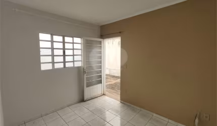 Casa com 2 quartos à venda em Jardim Itapuã - SP