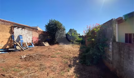 Terreno à venda em Núcleo Habitacional Bela Vista I - SP