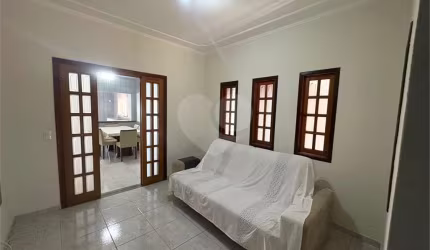 Casa com 3 quartos à venda em Jardim Ubirama - SP