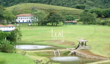 Fazenda com 23 dormitórios à venda, 48400000 m² por R$ 15.000.000,00 - Marins - Piquete/SP