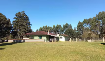 Chácara / sítio com 3 quartos à venda na Catarina Taverna dos Santos, 297, Cerne Papanduva, Campina Grande do Sul, 90 m2 por R$ 1.000.000