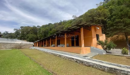 Chácara / sítio com 7 quartos à venda na Estrada Taquari, 4135, Taquari, Campina Grande do Sul por R$ 1.300.000