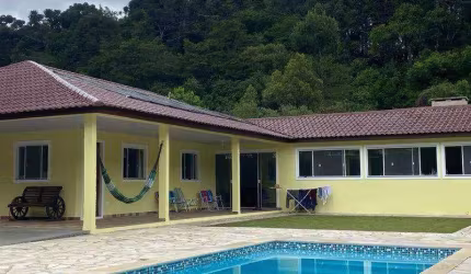 Chácara à Venda em Campina Grande do Sul