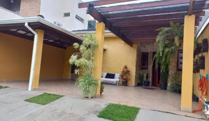 Casa para Venda em Indaiatuba, Villaggio Di Itaici, 2 dormitórios, 1 suíte, 2 banheiros, 2 vagas
