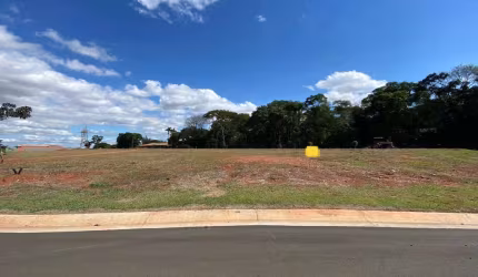 TERRENO ALTO PADRÃO PARA VENDA NO CONDOMÍNIO VILLA SAPEZAL