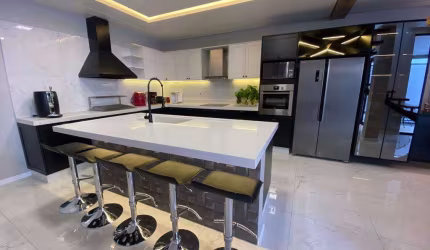 Sobrado para venda em Jardim Bela Vista de 305.00m² com 5 Quartos, 3 Suites e 4 Garagens