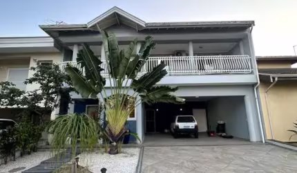 Casa de Condomínio para alugar em Jardim Esplendor de 420.00m² com 3 Quartos, 3 Suites e 4 Garagens