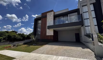 Sobrado para venda em Colinas De Indaiatuba de 299.00m² com 4 Quartos, 4 Suites e 4 Garagens