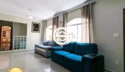 Sobrado em Vila Antonina, 5 dormitórios sendo 3 suíte, 2 vagas, 182 m²