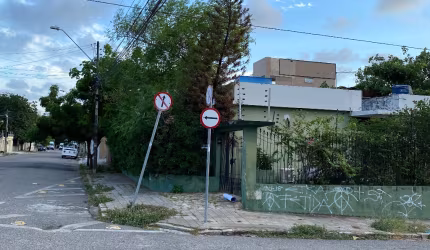 Vende excelente casa com ótima localização no bairr de Fátima