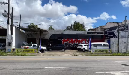 Vende excelente imóvel para fins comerciais