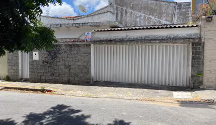 Vende excelente casa no Bairro de Fatima