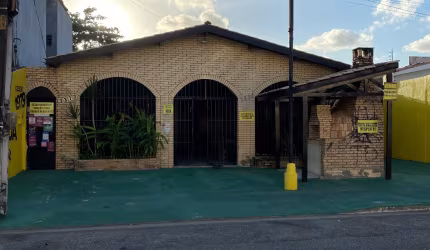 Vende  imóvel  com restaurante montado porteira fechada