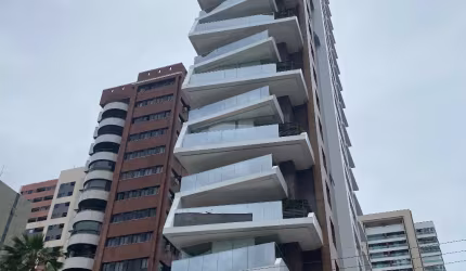 Vende excelente apartamento de alto padrão no Meirelles