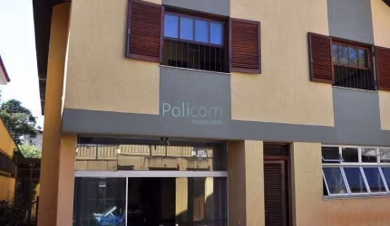 Ótima casa com 4 suítes e piscina.