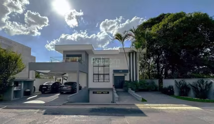 Casa com 3 dormitórios à venda, 368 m² por R$ 2.080.000,00 - Terras do Madeira - Carapicuíba/SP