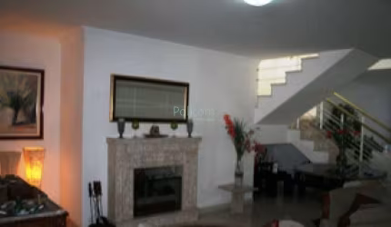 Belíssima casa de 4 suítes
