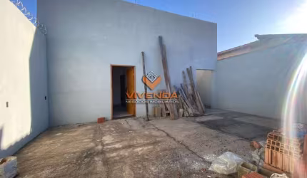 CASA NOVA JD ZELINDA C/2 DORMITORIOS, SUITE, TERRENO INTEIRO