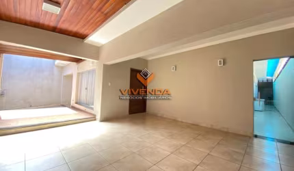 CASA C/4 DORMITORIOS, (2 SUITES),5 VAGAS, PISCINA, A.GOURMET