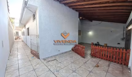 CASA AMPLA EM TERRENO INTEIRO NO B. SÃO JOAQUIM EM FRANCA