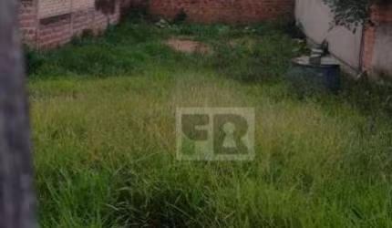 Terreno medindo 10x34m² á venda no bairro Formosa, Alvorada-RS.